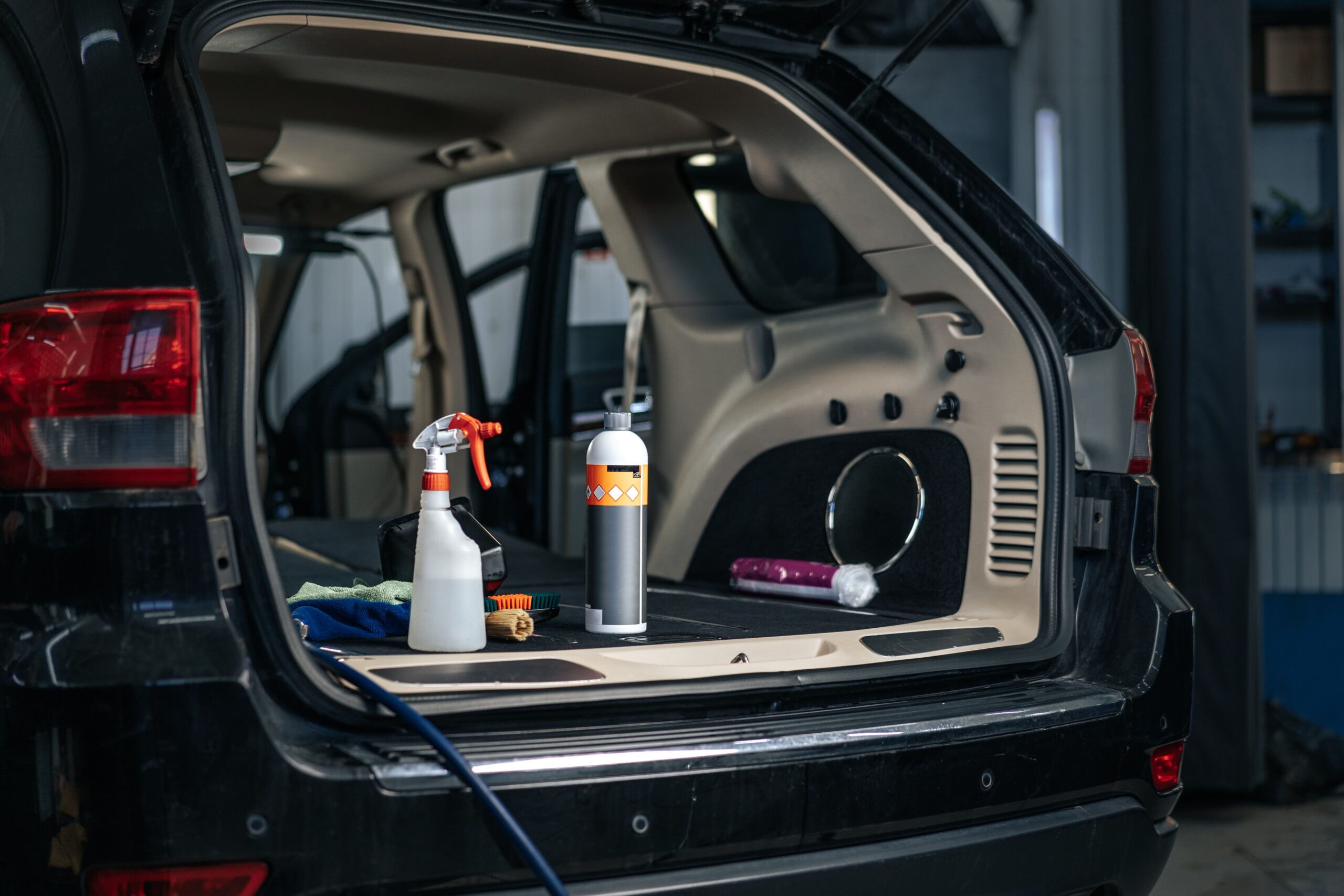 clean-open-empty-car-trunk-in-the-car-detailing-se-2025-02-24-23-20-23-utc-min